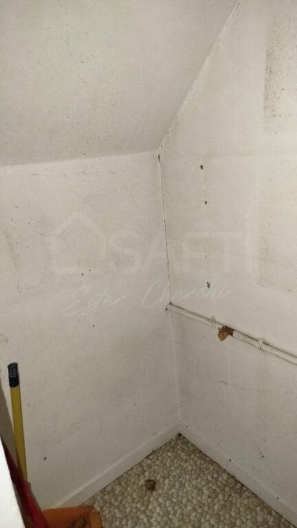 Komercyjne do wynajęcia w Santiago de Compostela - 590 € (Ref: 9174035)