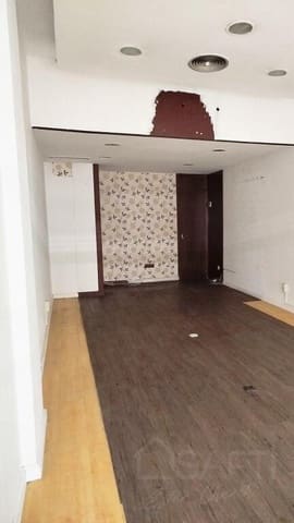 Commercial for rent in Santiago de Compostela - € 590 (Ref: 9174035)