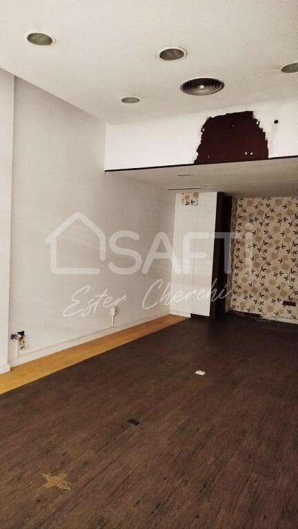 Komercyjne do wynajęcia w Santiago de Compostela - 590 € (Ref: 9174035)