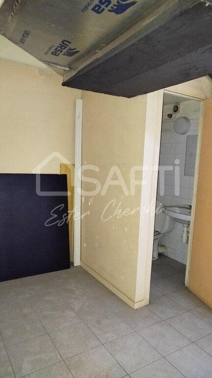 Komercyjne do wynajęcia w Santiago de Compostela - 590 € (Ref: 9174035)