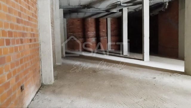 Commercieel te koop in Ames met garage - € 125.000 (Ref: 9174036)