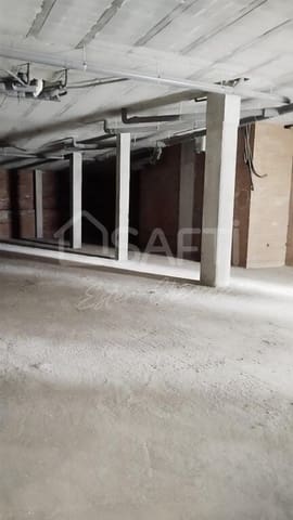 Commercieel te koop in Ames met garage - € 125.000 (Ref: 9174036)