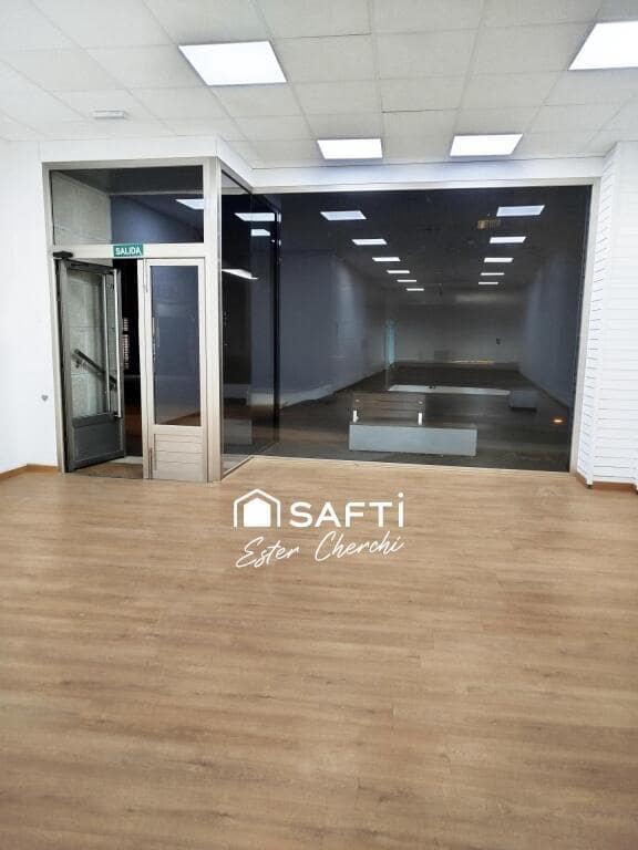 Commercial for rent in Ames - € 2,200 (Ref: 9174037)