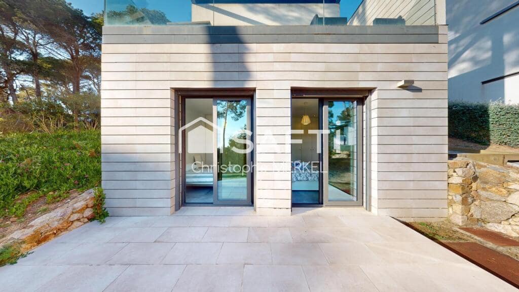 4 chambre Villa/Maison à vendre à Calella de Palafrugell avec piscine garage - 825 000 € (Ref: 9174040)