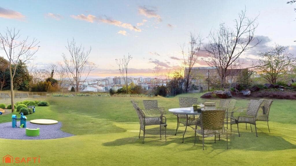 4 soveværelse Villa til salg i Girona by med swimmingpool garage - € 890.000 (Ref: 9174042)