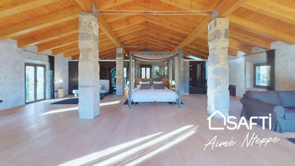 4 soveværelse Finca/Landehus til salg i Sant Joan les Fonts med swimmingpool garage - € 1.250.000 (Ref: 9174043)