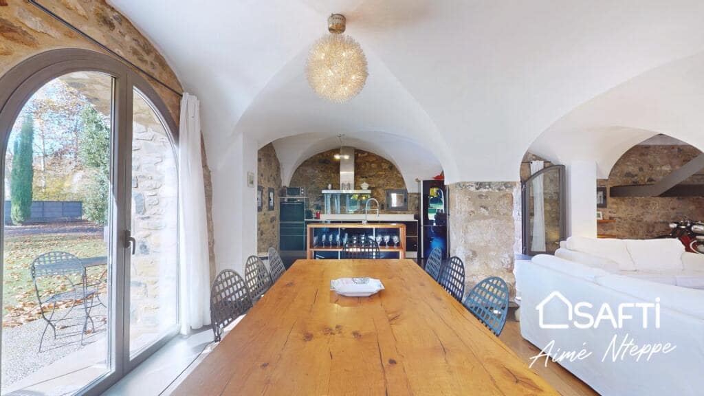 4 soveværelse Finca/Landehus til salg i Sant Joan les Fonts med swimmingpool garage - € 1.250.000 (Ref: 9174043)