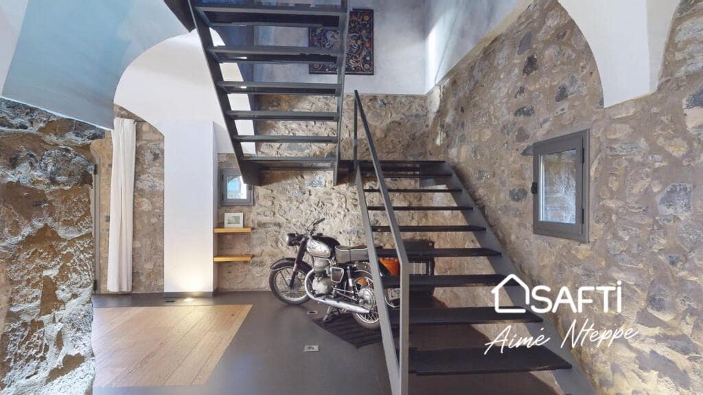 4 soveværelse Finca/Landehus til salg i Sant Joan les Fonts med swimmingpool garage - € 1.250.000 (Ref: 9174043)