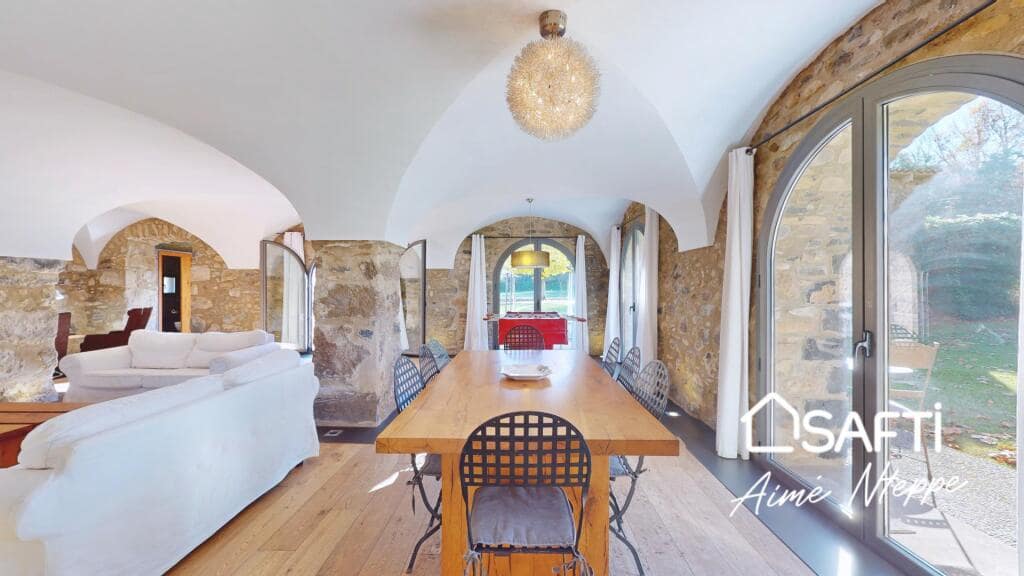 4 soveværelse Finca/Landehus til salg i Sant Joan les Fonts med swimmingpool garage - € 1.250.000 (Ref: 9174043)