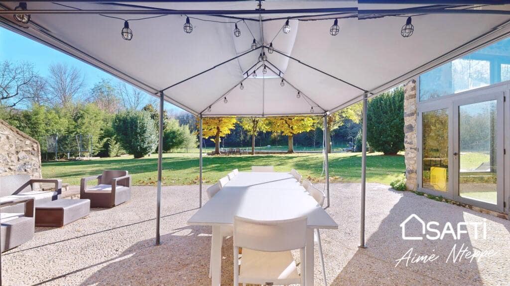 4 soveværelse Finca/Landehus til salg i Sant Joan les Fonts med swimmingpool garage - € 1.250.000 (Ref: 9174043)