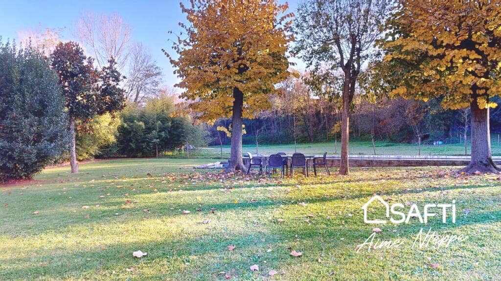 4 soveværelse Finca/Landehus til salg i Sant Joan les Fonts med swimmingpool garage - € 1.250.000 (Ref: 9174043)