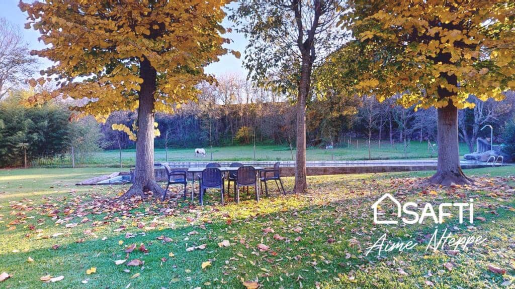 4 soveværelse Finca/Landehus til salg i Sant Joan les Fonts med swimmingpool garage - € 1.250.000 (Ref: 9174043)