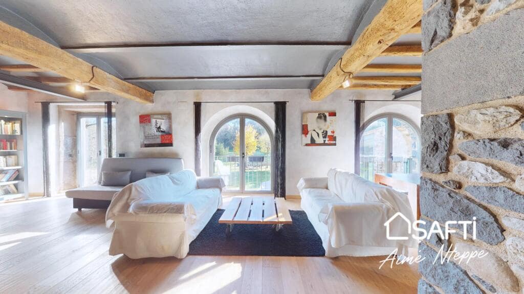 4 soveværelse Finca/Landehus til salg i Sant Joan les Fonts med swimmingpool garage - € 1.250.000 (Ref: 9174043)