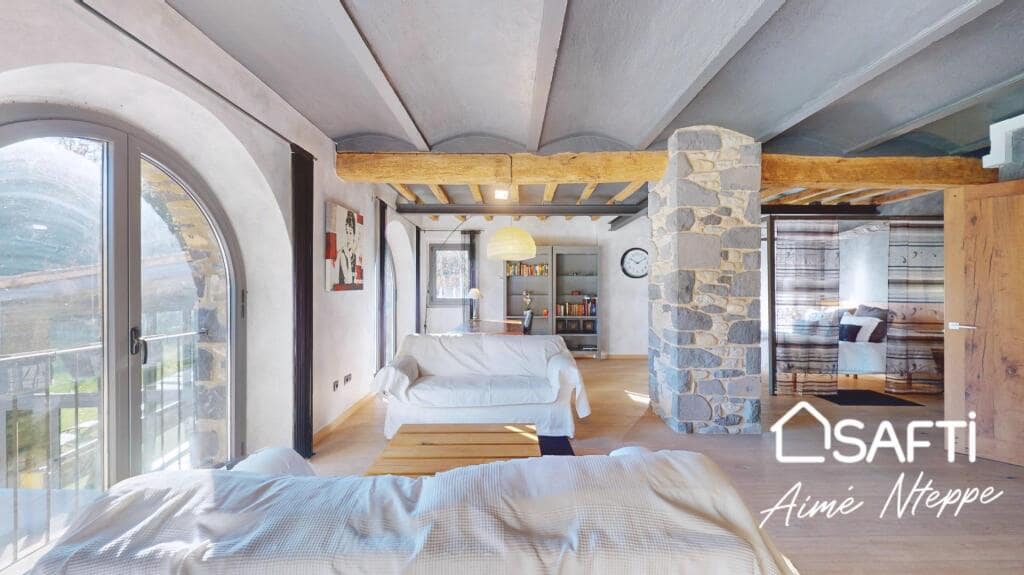 4 soveværelse Finca/Landehus til salg i Sant Joan les Fonts med swimmingpool garage - € 1.250.000 (Ref: 9174043)