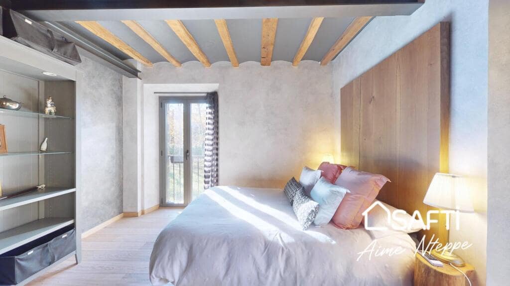 4 soveværelse Finca/Landehus til salg i Sant Joan les Fonts med swimmingpool garage - € 1.250.000 (Ref: 9174043)