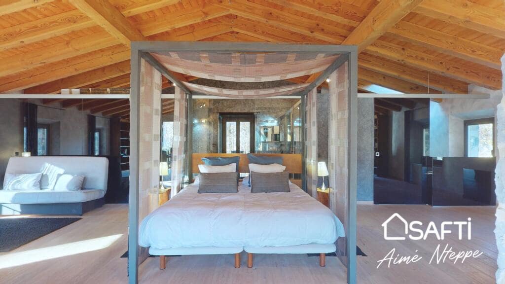 4 soveværelse Finca/Landehus til salg i Sant Joan les Fonts med swimmingpool garage - € 1.250.000 (Ref: 9174043)