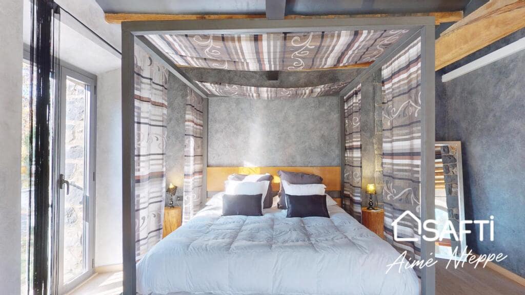 4 soveværelse Finca/Landehus til salg i Sant Joan les Fonts med swimmingpool garage - € 1.250.000 (Ref: 9174043)