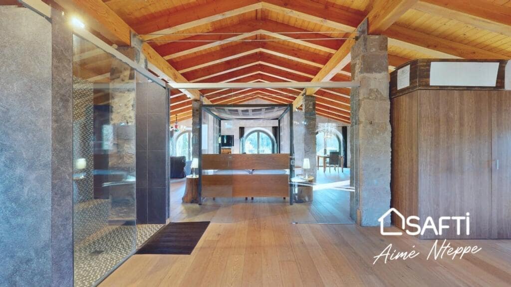 4 soveværelse Finca/Landehus til salg i Sant Joan les Fonts med swimmingpool garage - € 1.250.000 (Ref: 9174043)