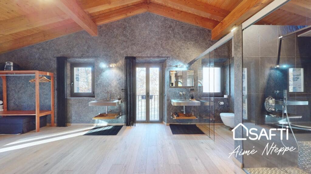 4 soveværelse Finca/Landehus til salg i Sant Joan les Fonts med swimmingpool garage - € 1.250.000 (Ref: 9174043)