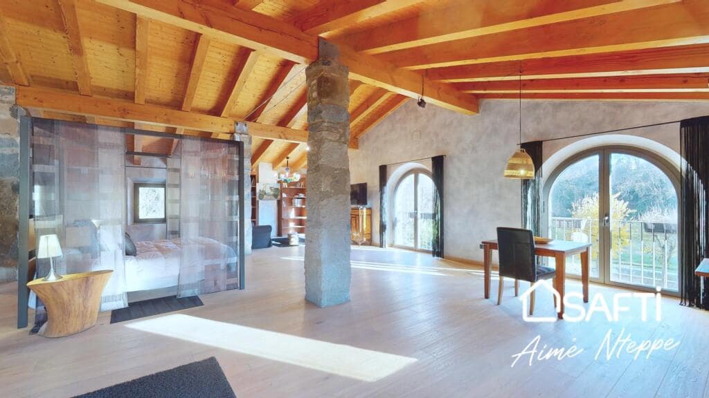 4 soveværelse Finca/Landehus til salg i Sant Joan les Fonts med swimmingpool garage - € 1.250.000 (Ref: 9174043)