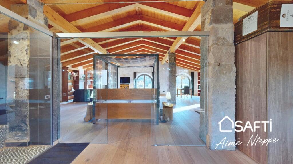 4 soveværelse Finca/Landehus til salg i Sant Joan les Fonts med swimmingpool garage - € 1.250.000 (Ref: 9174043)