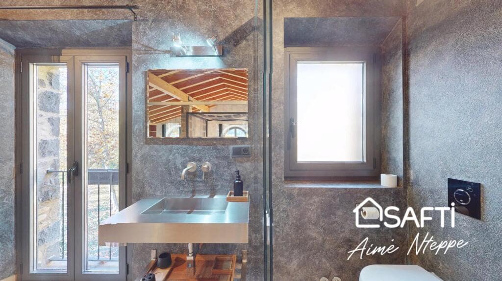 4 soveværelse Finca/Landehus til salg i Sant Joan les Fonts med swimmingpool garage - € 1.250.000 (Ref: 9174043)