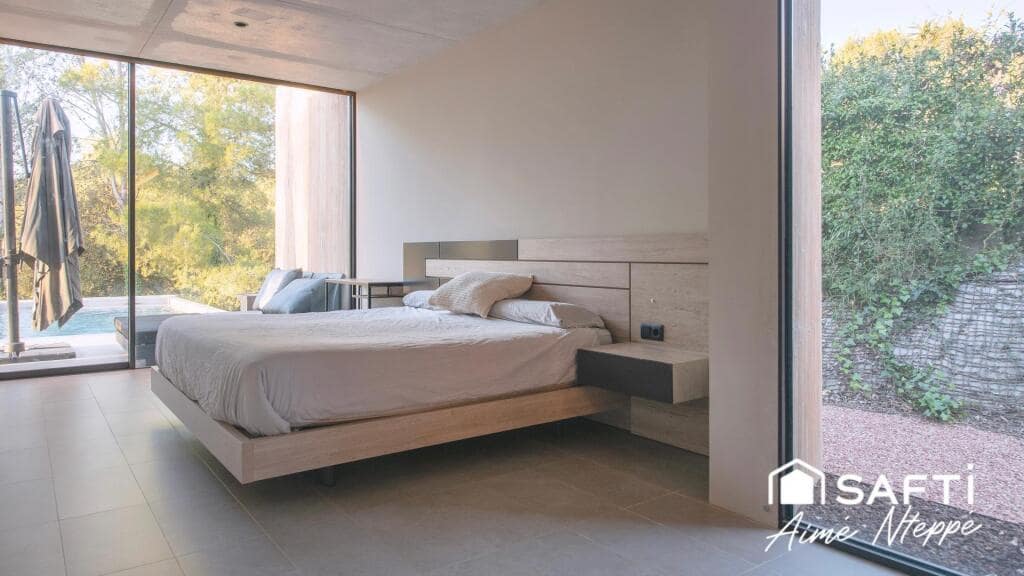 6 slaapkamer Villa te koop in Sant Julia de Ramis met zwembad garage - € 985.000 (Ref: 9174047)