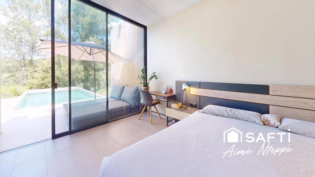 6 slaapkamer Villa te koop in Sant Julia de Ramis met zwembad garage - € 985.000 (Ref: 9174047)