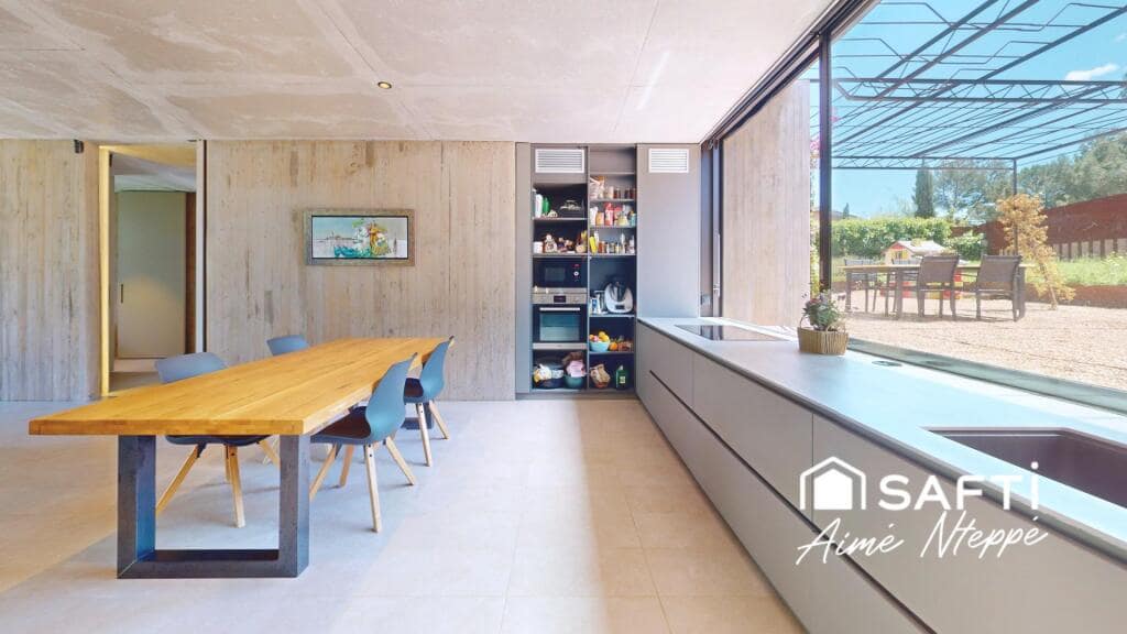 6 slaapkamer Villa te koop in Sant Julia de Ramis met zwembad garage - € 985.000 (Ref: 9174047)