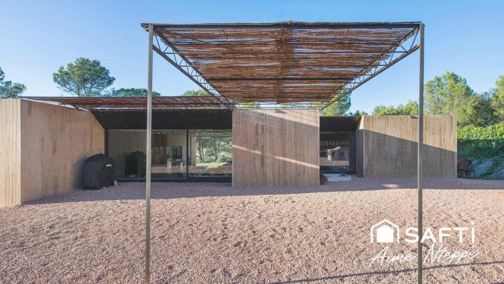 6 slaapkamer Villa te koop in Sant Julia de Ramis met zwembad garage - € 985.000 (Ref: 9174047)