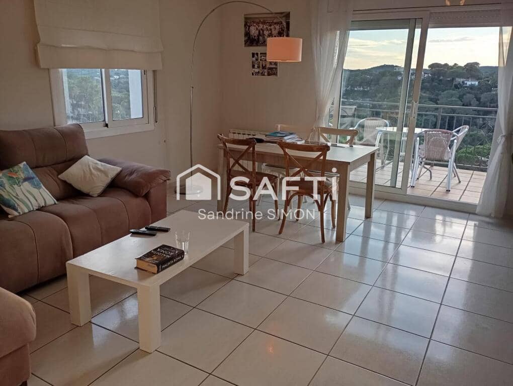 3 slaapkamer Villa te koop in Lloret de Mar met zwembad garage - € 380.000 (Ref: 9174052)