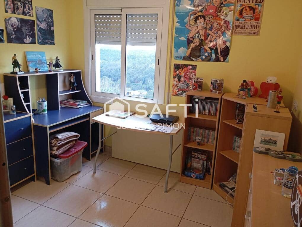 3 slaapkamer Villa te koop in Lloret de Mar met zwembad garage - € 380.000 (Ref: 9174052)