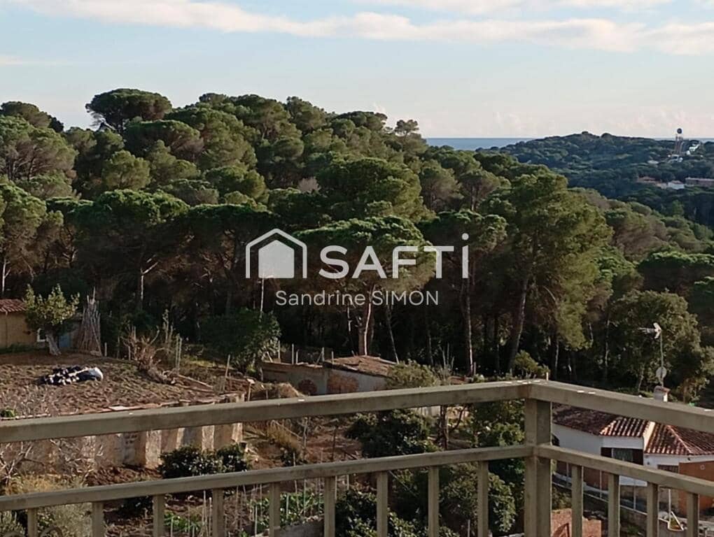 3 slaapkamer Villa te koop in Lloret de Mar met zwembad garage - € 380.000 (Ref: 9174052)