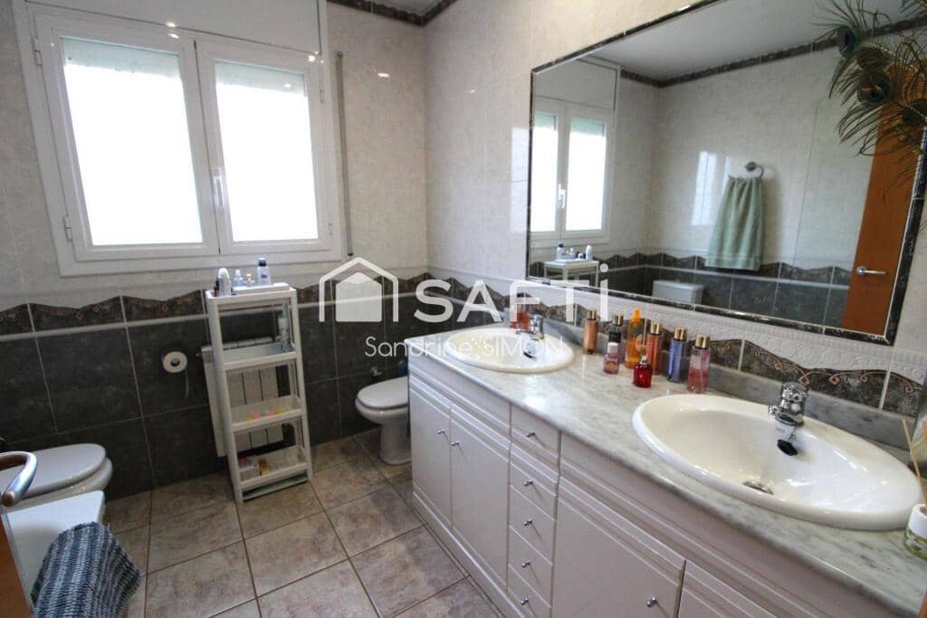 4 sypialnia Willa na sprzedaż w Vidreres z basenem - 315 000 € (Ref: 9174053)