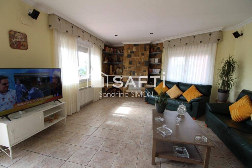 4 sypialnia Willa na sprzedaż w Vidreres z basenem - 315 000 € (Ref: 9174053)