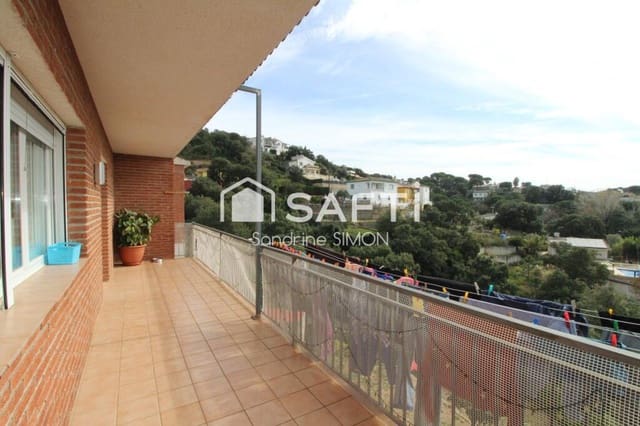 4 soverom Villa til salgs i Aiguaviva Parc, Vidreres med svømmebasseng - € 315 000 (Ref: 9174053)