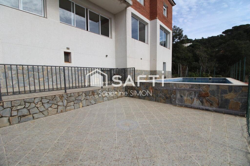 4 sypialnia Willa na sprzedaż w Vidreres z basenem - 315 000 € (Ref: 9174053)