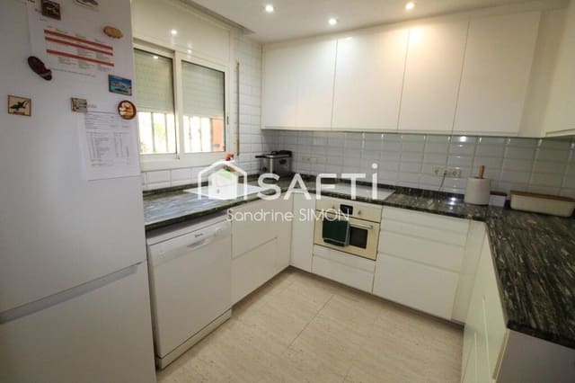 4 soverom Villa til salgs i Aiguaviva Parc, Vidreres med svømmebasseng garasje - € 265 000 (Ref: 9174058)