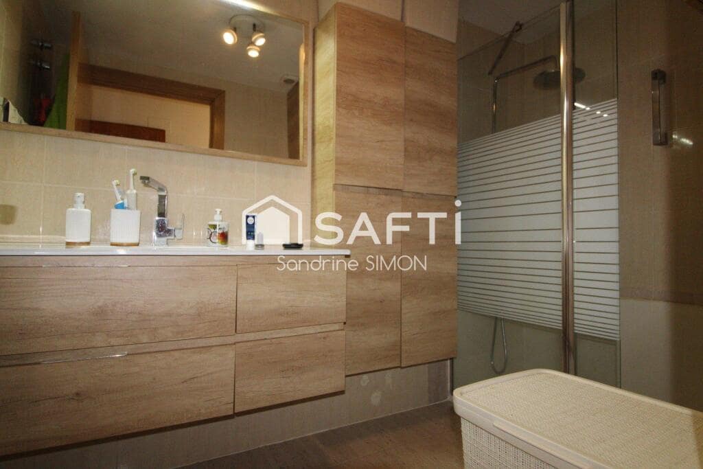 4 soveværelse Villa til salg i Vidreres med swimmingpool garage - € 265.000 (Ref: 9174058)