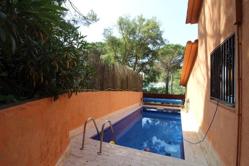 4 soveværelse Villa til salg i Vidreres med swimmingpool garage - € 265.000 (Ref: 9174058)