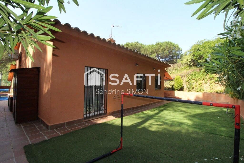 4 soveværelse Villa til salg i Vidreres med swimmingpool garage - € 265.000 (Ref: 9174058)