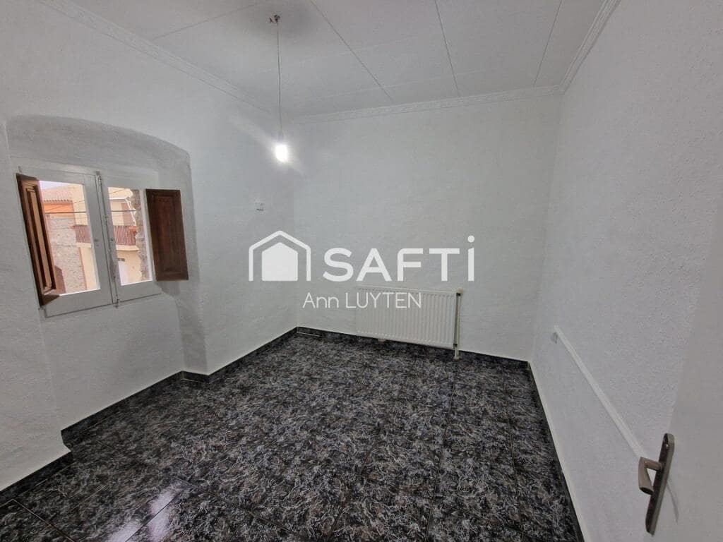 4 slaapkamer Villa te koop in Palau-saverdera met garage - € 249.000 (Ref: 9174062)