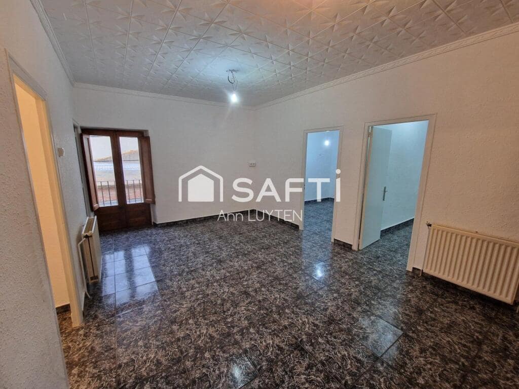 4 slaapkamer Villa te koop in Palau-saverdera met garage - € 249.000 (Ref: 9174062)