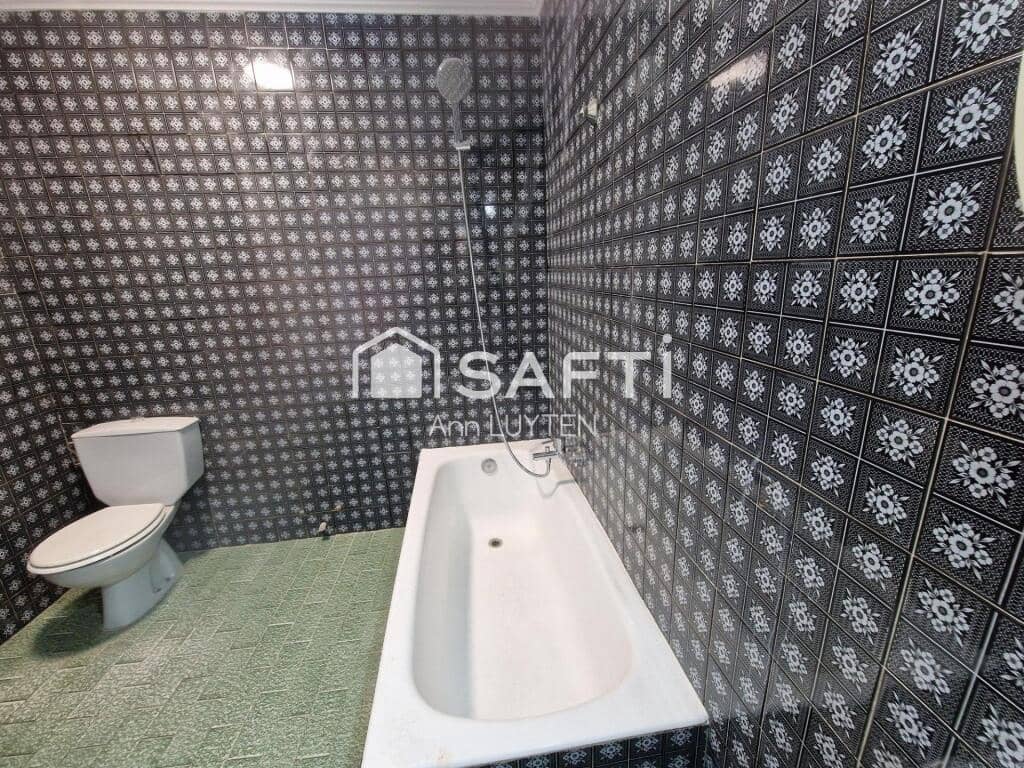 4 slaapkamer Villa te koop in Palau-saverdera met garage - € 249.000 (Ref: 9174062)