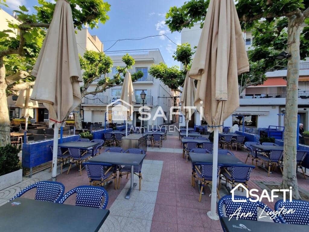 Erhverv til salg i Roses - € 80.000 (Ref: 9174064)