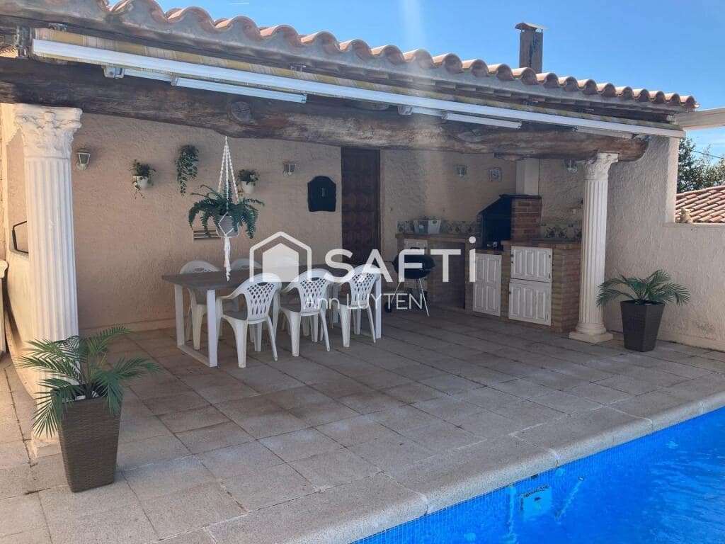 Chalet de 7 habitaciones en Roses en venta con piscina garaje - 649.000 € (Ref: 9174067)