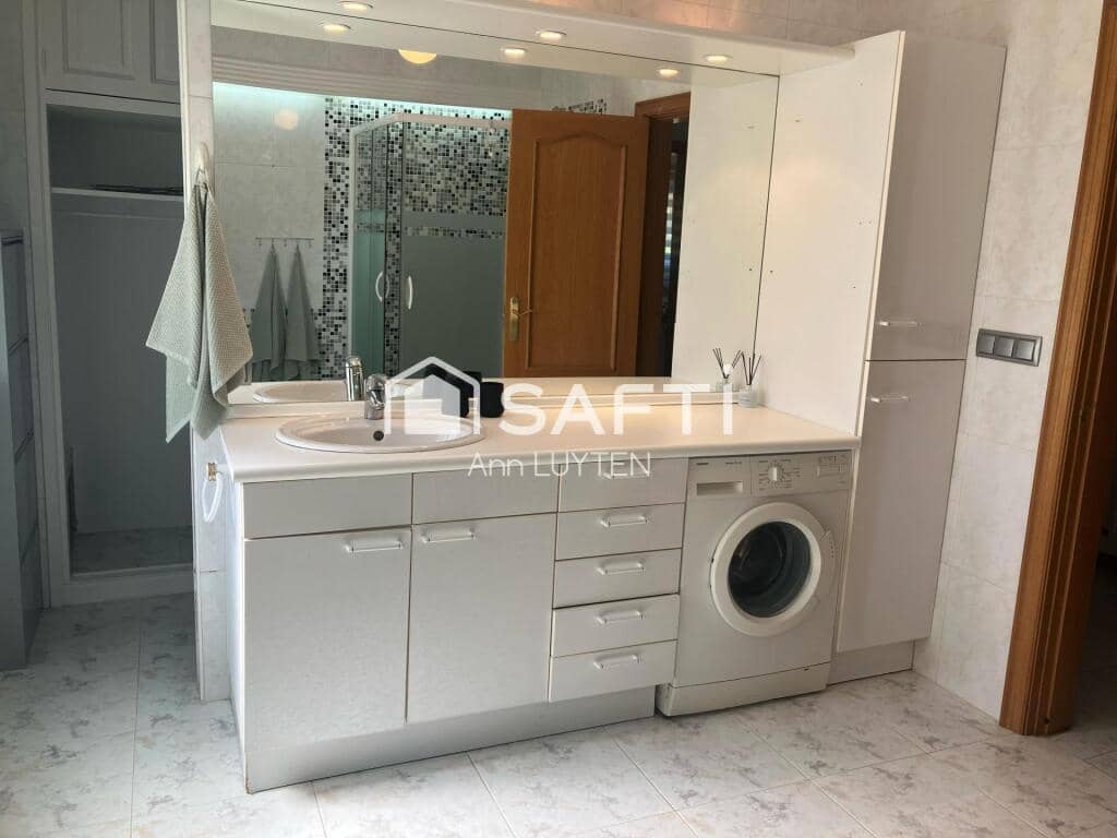 Chalet de 7 habitaciones en Roses en venta con piscina garaje - 649.000 € (Ref: 9174067)