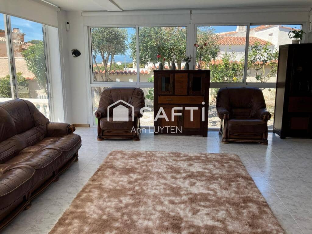 Chalet de 7 habitaciones en Roses en venta con piscina garaje - 649.000 € (Ref: 9174067)