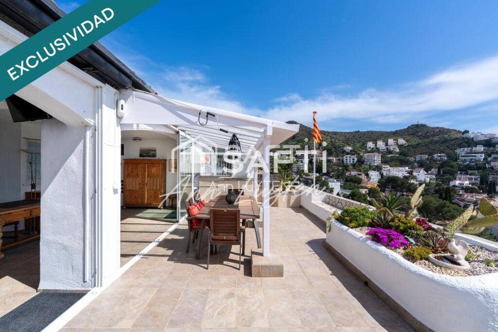 2 soveværelse Penthouse til salg i Roses med garage - € 698.000 (Ref: 9174068)