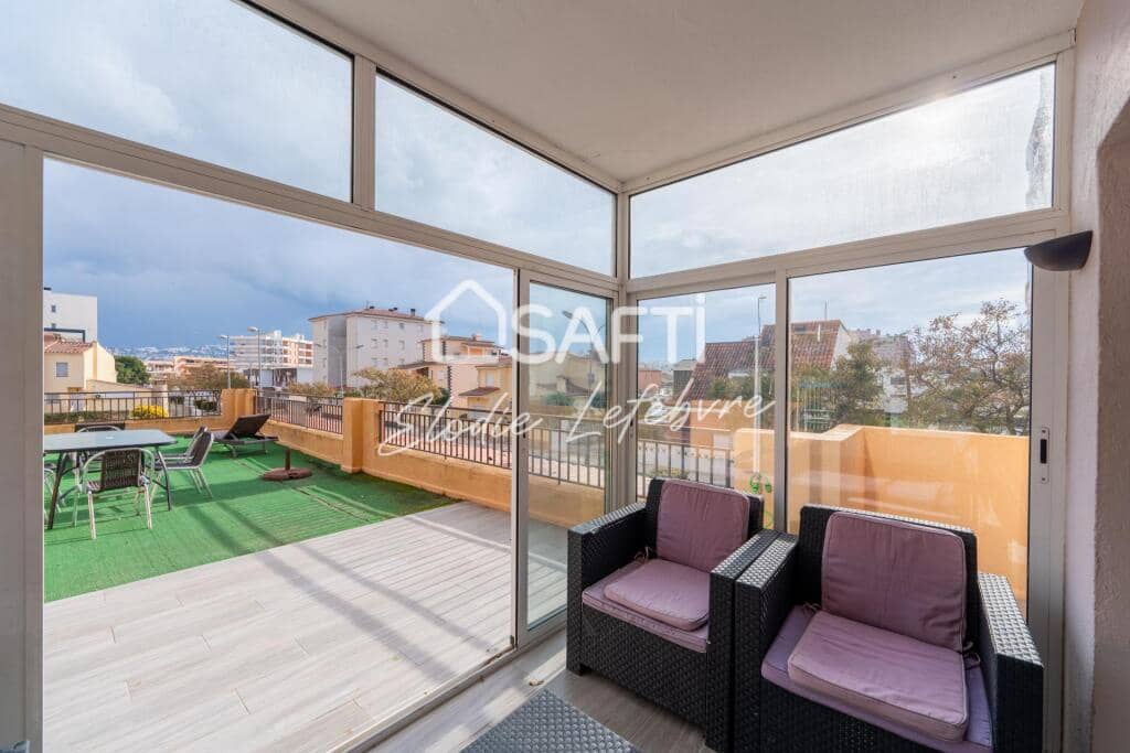 2 soveværelse Lejlighed til salg i Roses - € 225.000 (Ref: 9174073)